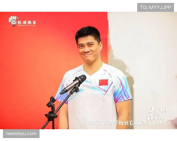 傅海峰居然这么能省，连球拍都用第二手的？这生活差距我服！